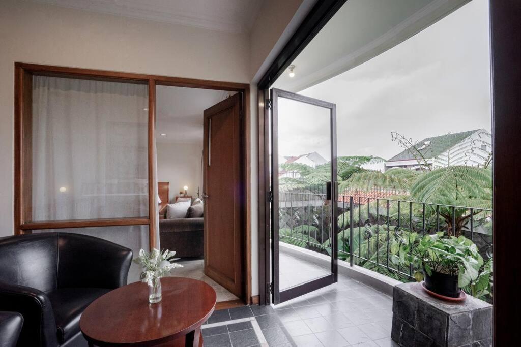 Pasteur Beautiful Luxury Home バンドゥン エクステリア 写真