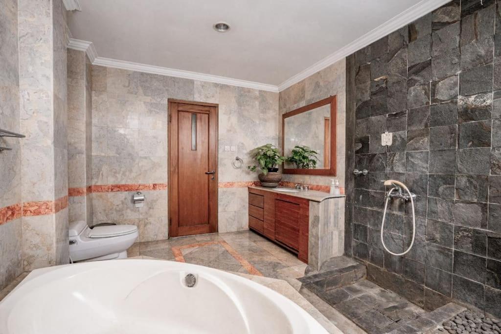 Pasteur Beautiful Luxury Home バンドゥン エクステリア 写真